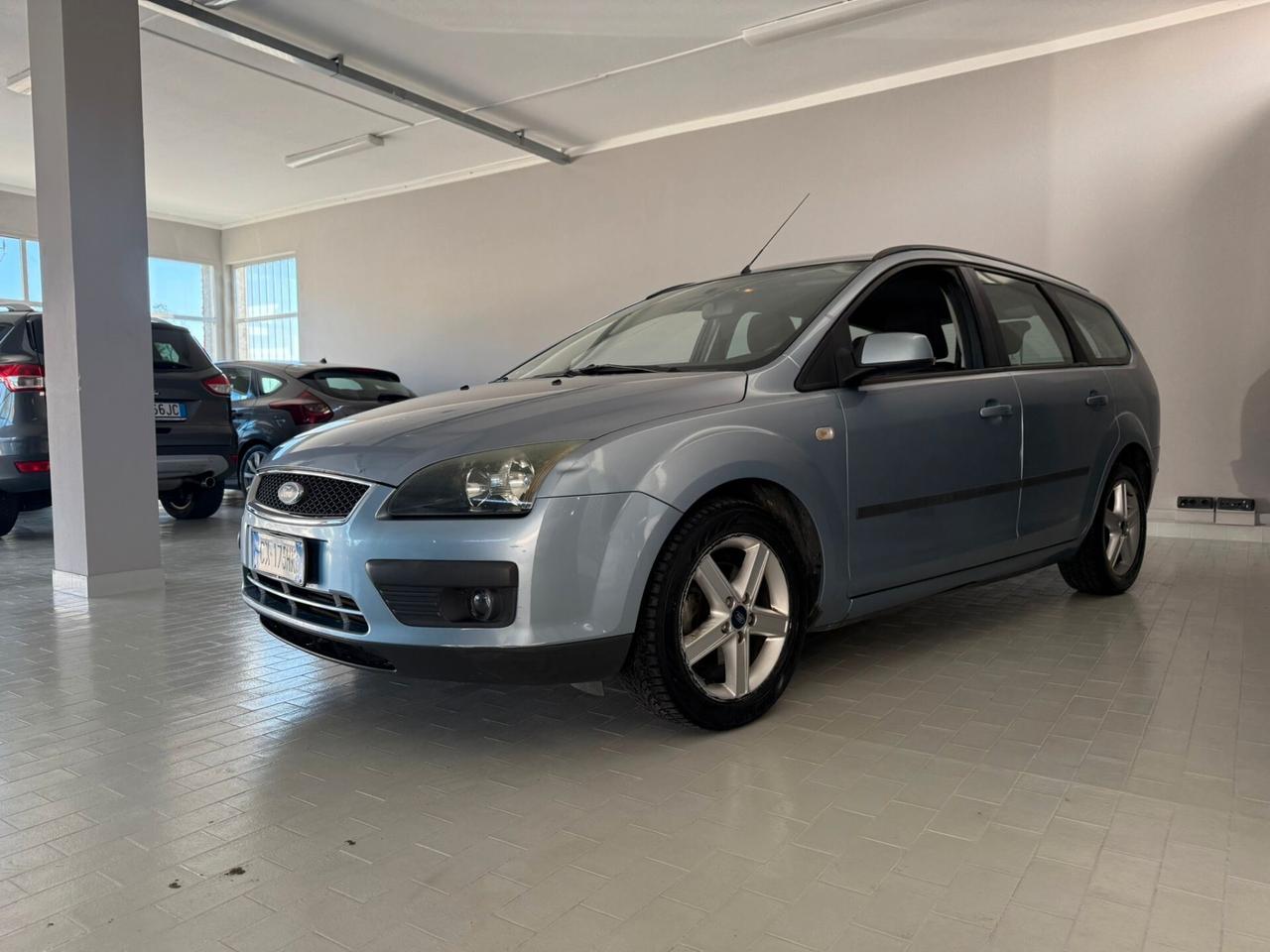 Ford Focus C-Max 1.6 TDCi (90CV) NEOPATENTATI