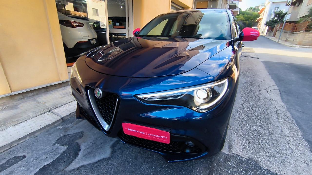 Alfa Romeo Stelvio 2.2 Turbodiesel 180 CV AT8 Q4 Business