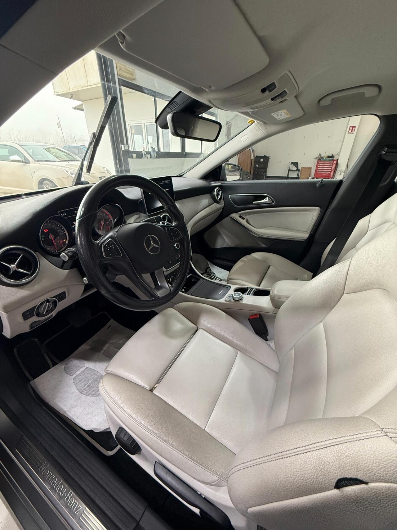 Mercedes-benz CLA 220 CLA 180 d Automatic Premium