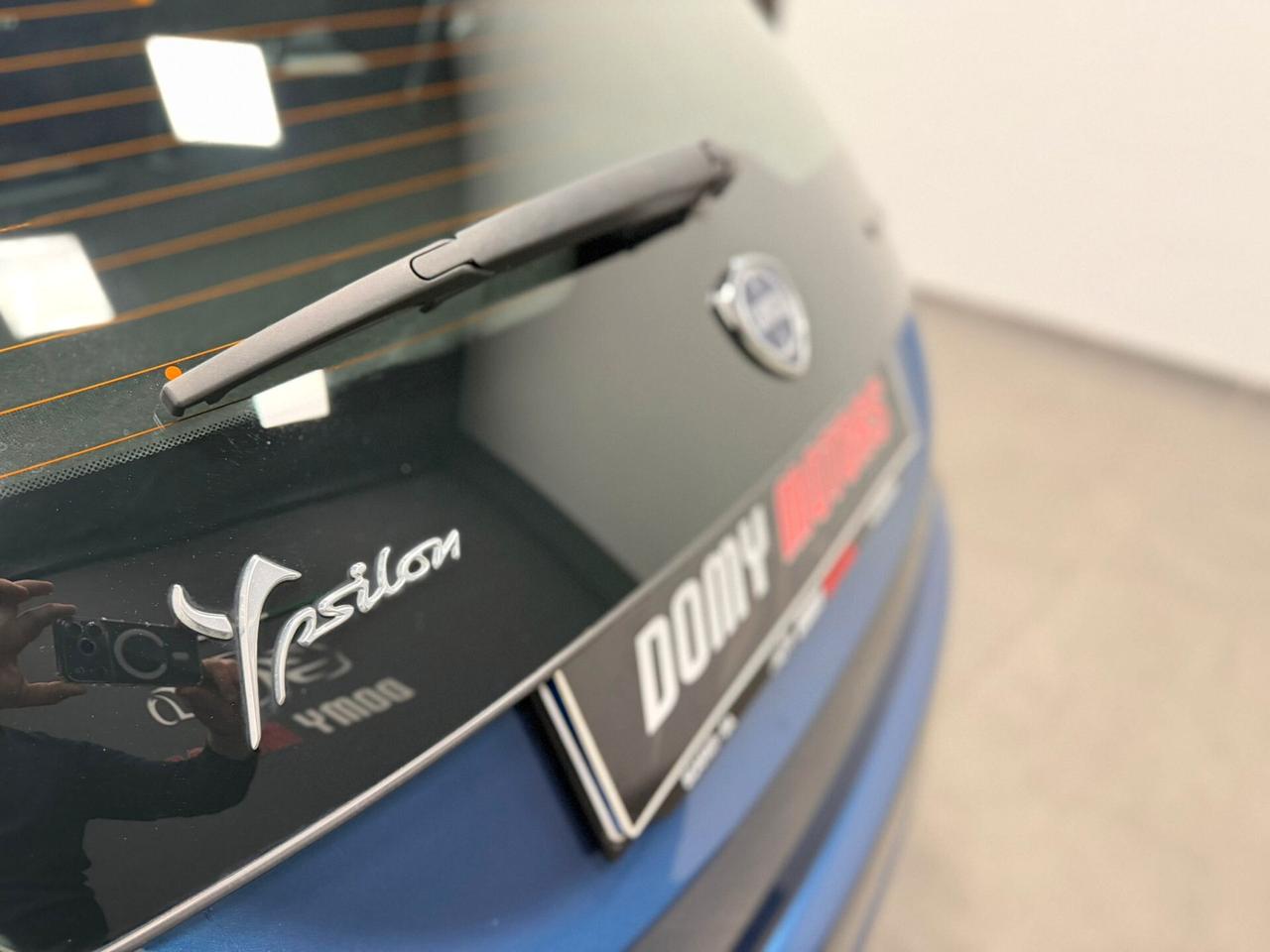 Lancia Ypsilon 1.0 FireFly 5 porte S&S Hybrid Ecochic Silver