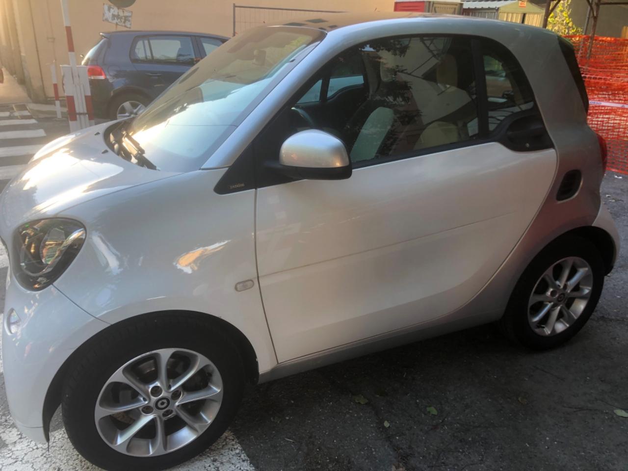 Smart ForTwo 1000 52 kW MHD coupé passion