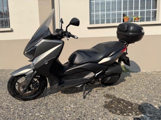 YAMAHA X-Max 125 X MAX 125cc CON BAULETTO solo 35000 KM