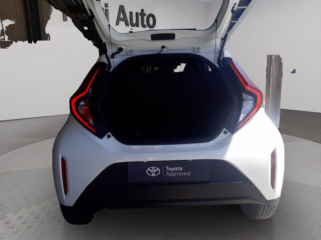 TOYOTA Aygo x 1.0 active 72cv del 2025