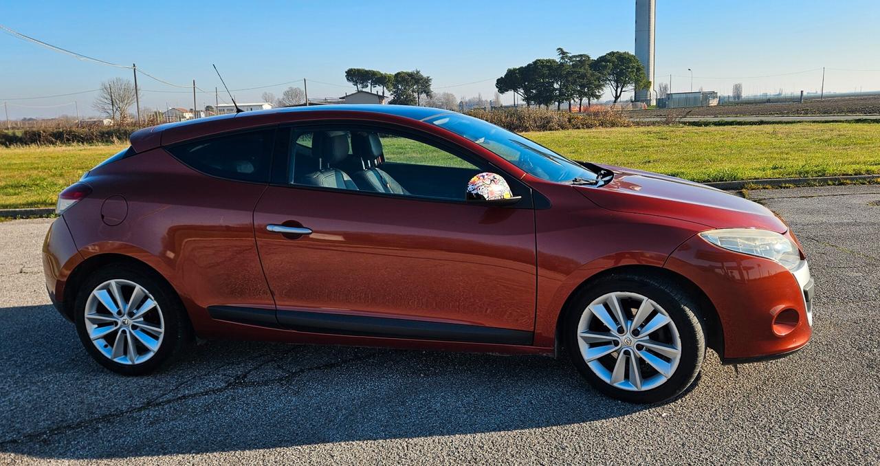 Renault Megane Mégane Coupé 1.5 dCi 110CV Dynamique