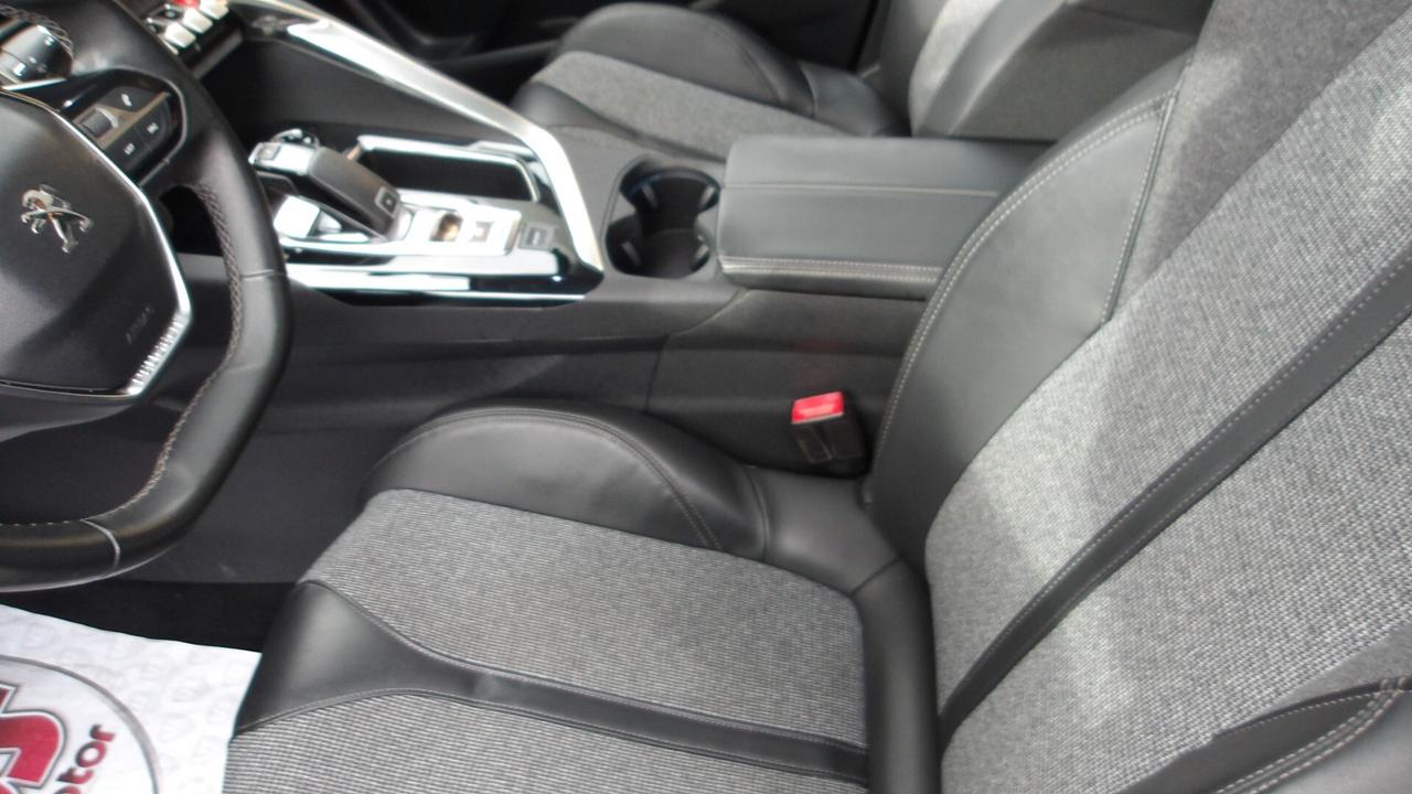 PEUGEOT 3008 1.6 TDI-AUTO-RETROC-PREZZO PROMO!