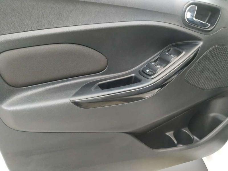 Ford Ka + 1.2 Black&White Black Body 85cv