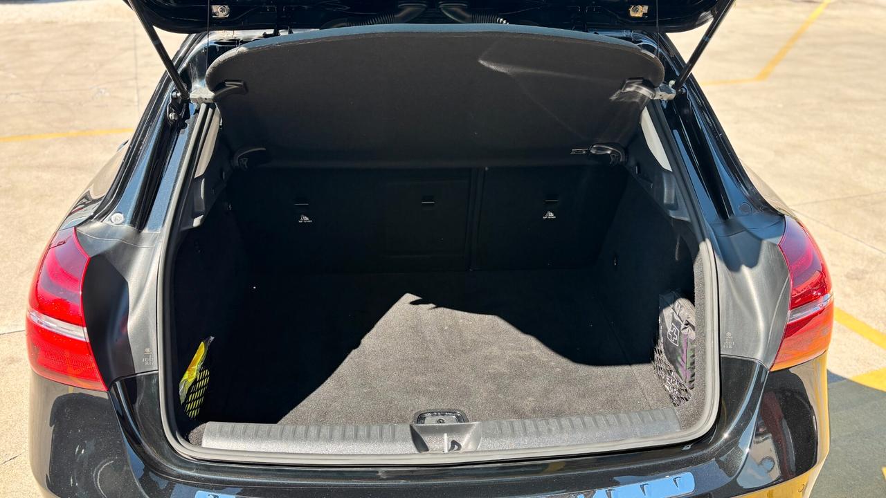 Mercedes-benz GLA 180 Premium