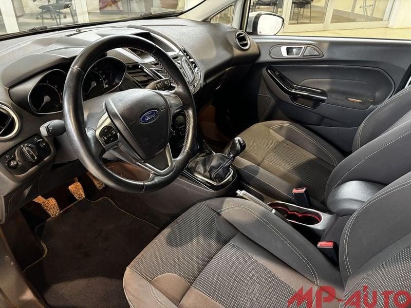 Ford Fiesta 1.2 Black & White Edition tua a 181,00 al mese