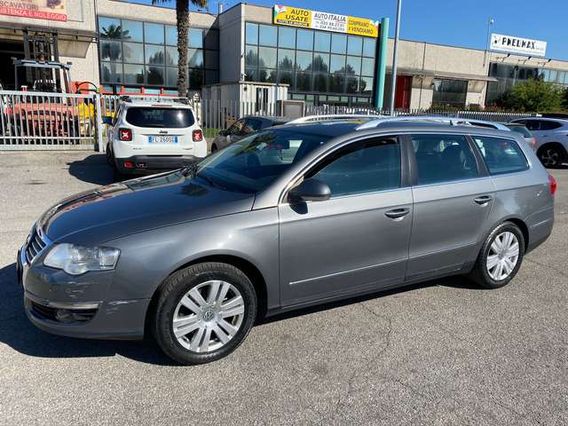 Volkswagen Passat Variant 2.0 16V FSI Var. Highline*NAVI*CERCHI*CLIMA