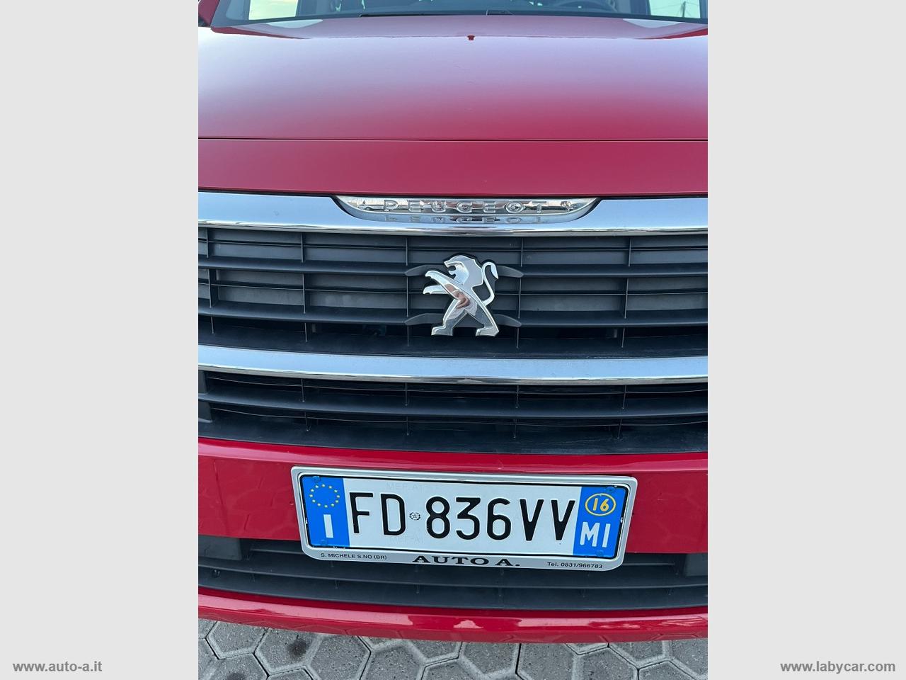 PEUGEOT Partner Tepee VTi 120 Active