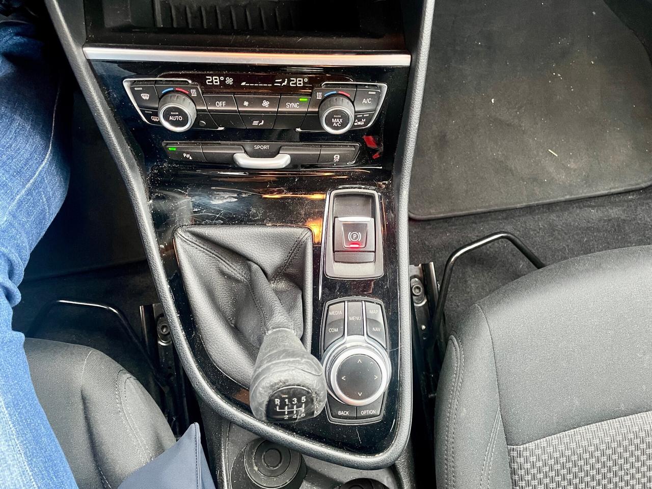 Bmw Tourer 216d BIXENO-NAVI-RADAR