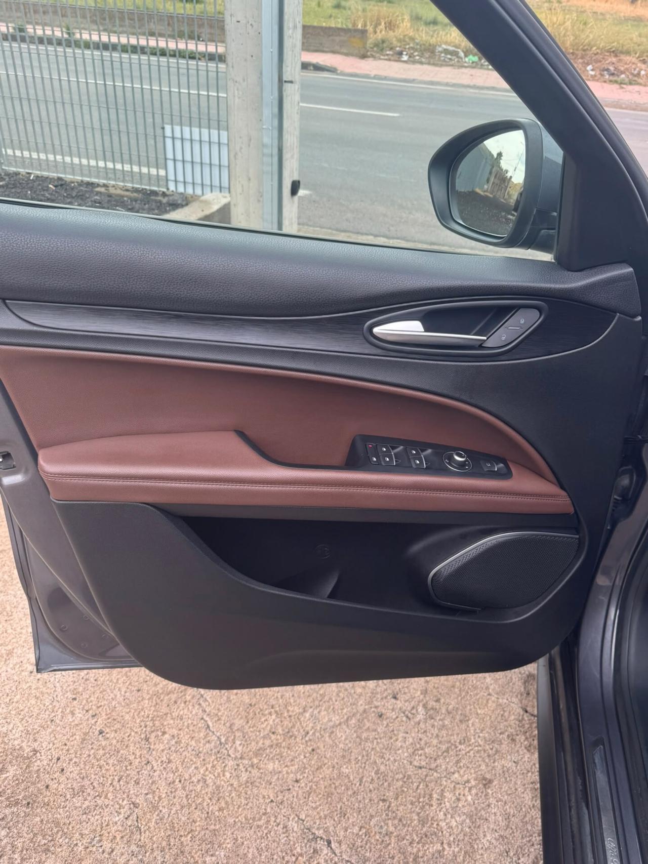 Alfa Romeo Stelvio 2.2 Turbodiesel 210 CV AT8 Q4 Executive