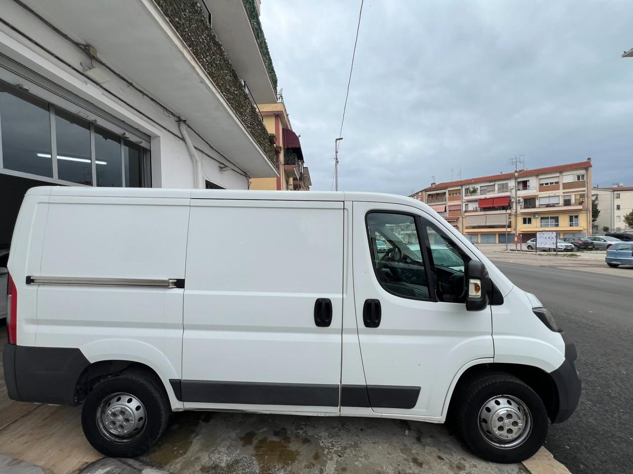 Peugeot Boxer 330 2.0 BlueHDi PM-TN Furgone
