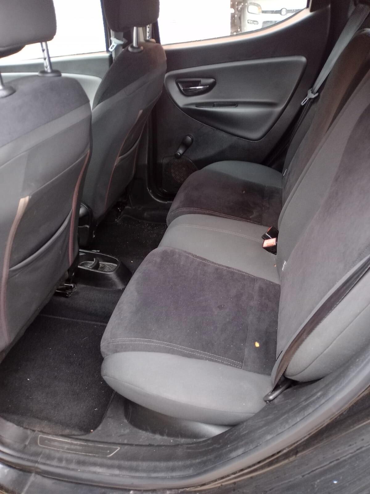 Lancia Ypsilon 1.2 69 CV 5 porte GPL