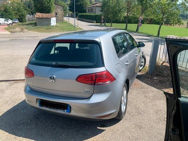 Golf 6 tdi neo patentati , anno 2016 , unico proprietario, sempre tagliandato ogni 20000 km , affidabilissima,ottime condizioni...
