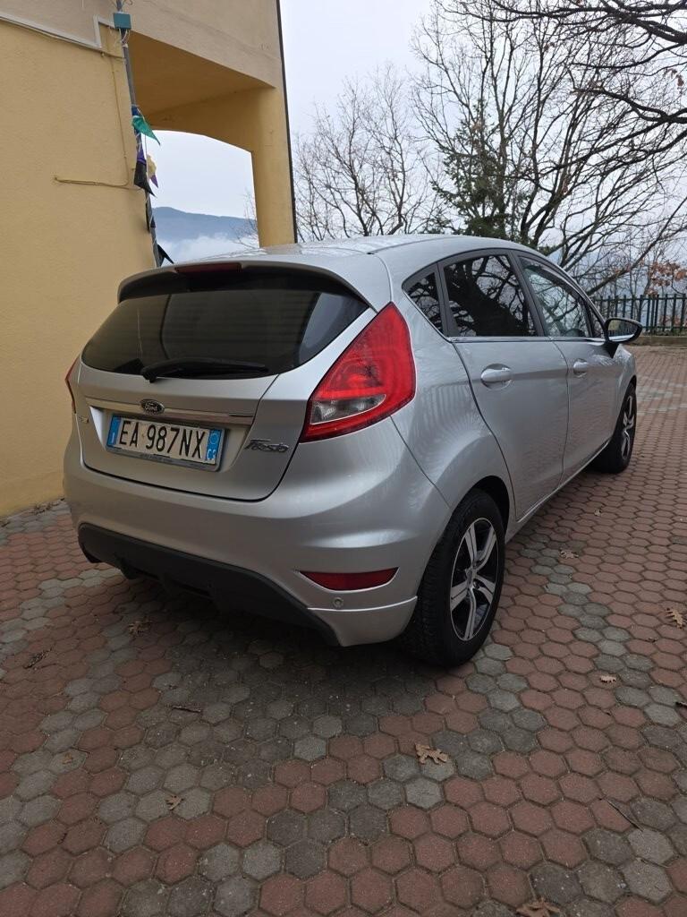 Ford Fiesta 1.6 TDCi 90CV 5 porte DPF Titanium
