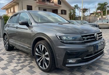 Volkswagen Tiguan 2.0 TDI 190 CV DSG 4MOTION R-Line Interno ed Esterno BMT