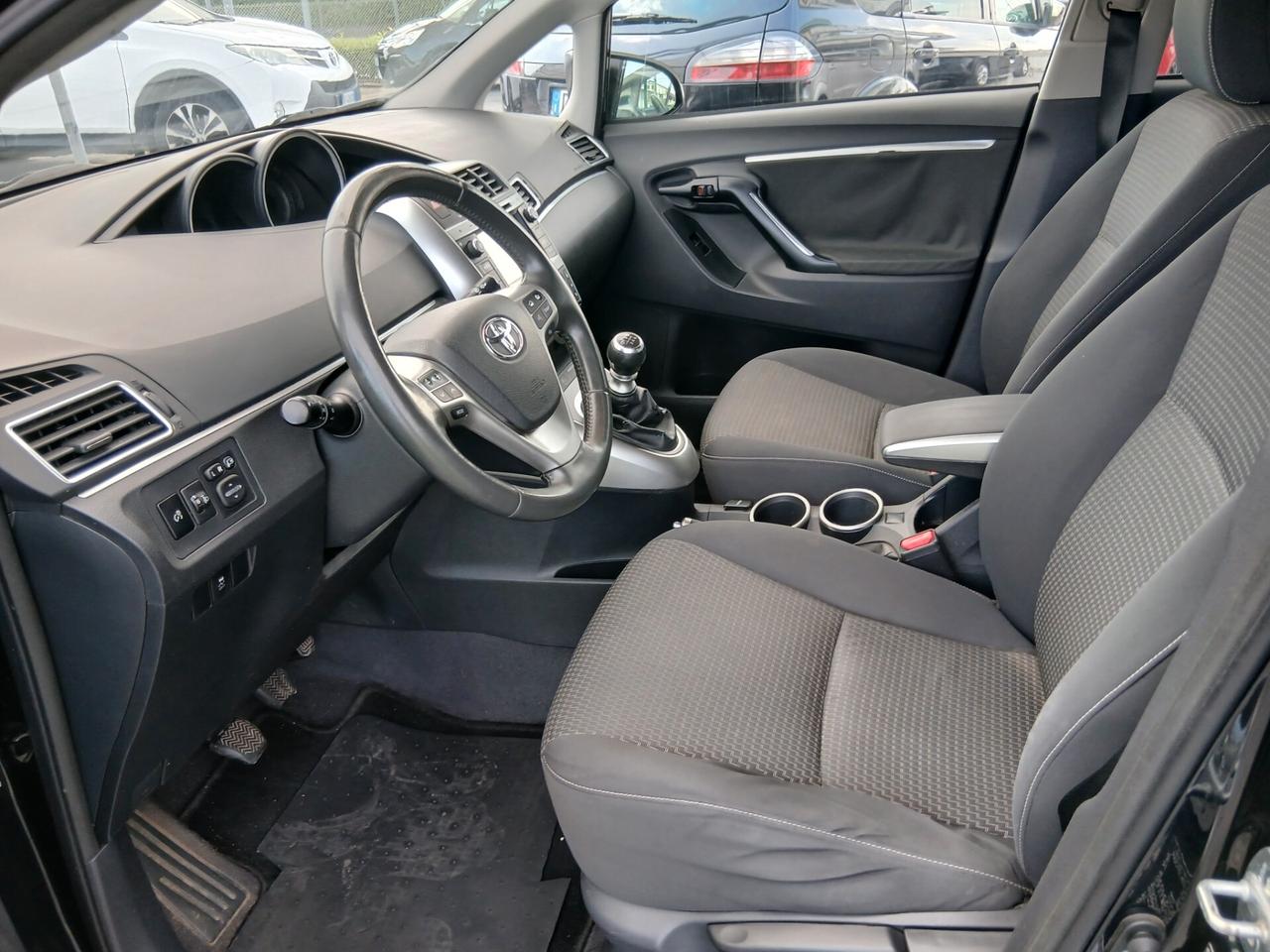 Toyota Verso 1.6 D-4D Business tua a € 185 mese