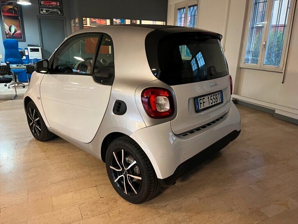 Smart ForTwo Coupe 71 Cv 1.0 Automatica Euro 6B Per Neopatentati