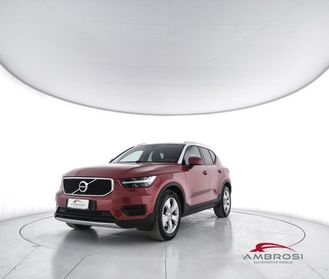 VOLVO XC40 T4 AWD Geartronic Momentum