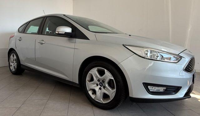 FORD Focus 1.6 120 CV GPL Titanium