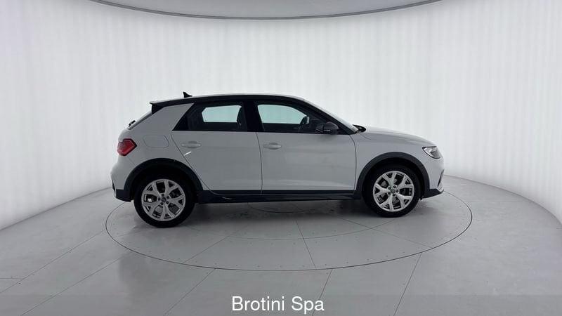 Audi A1 citycarver 30 TFSI S tronic