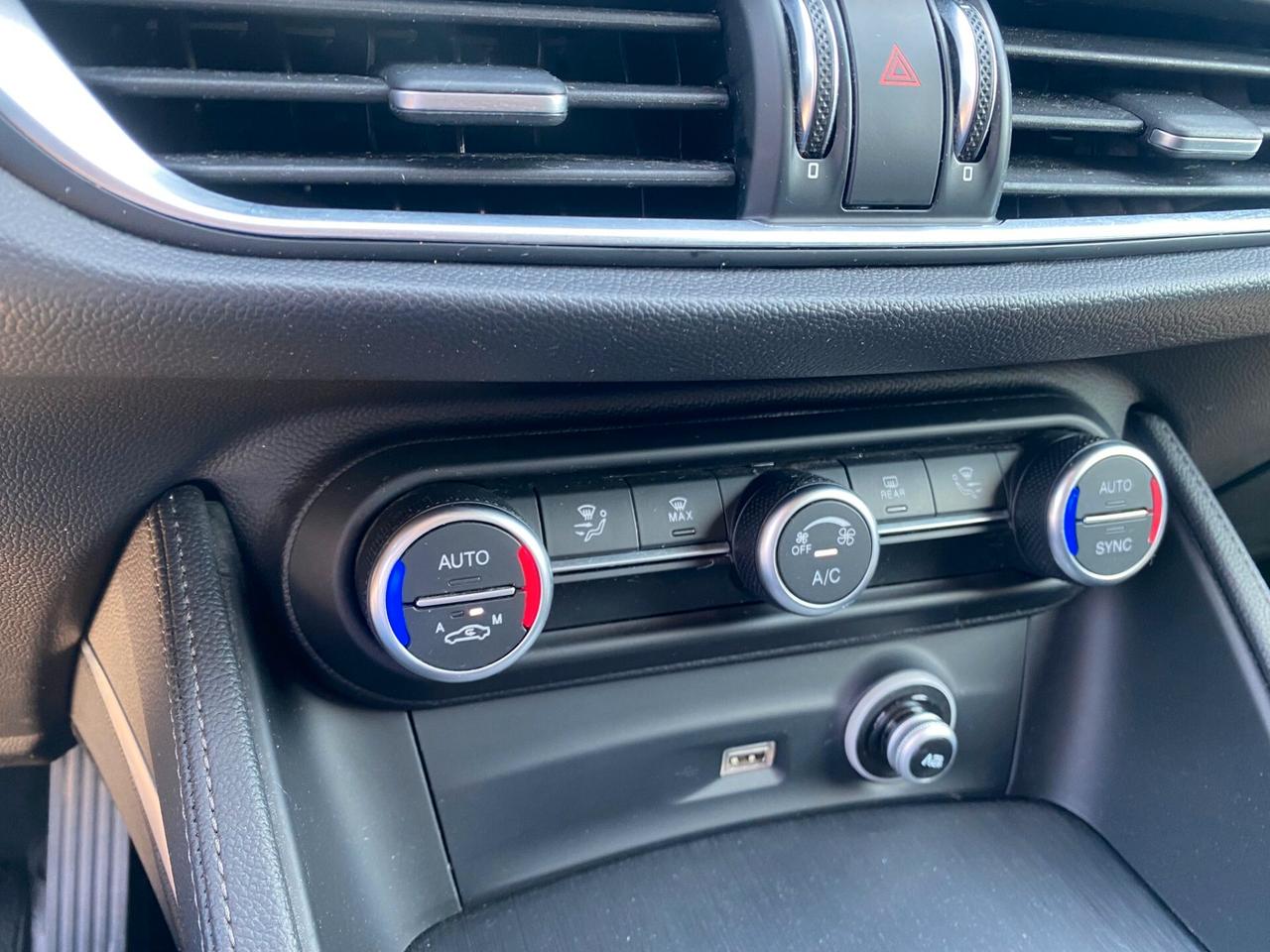 Alfa Romeo Stelvio 2.2 Turbodiesel 190 CV AT8 RWD Business