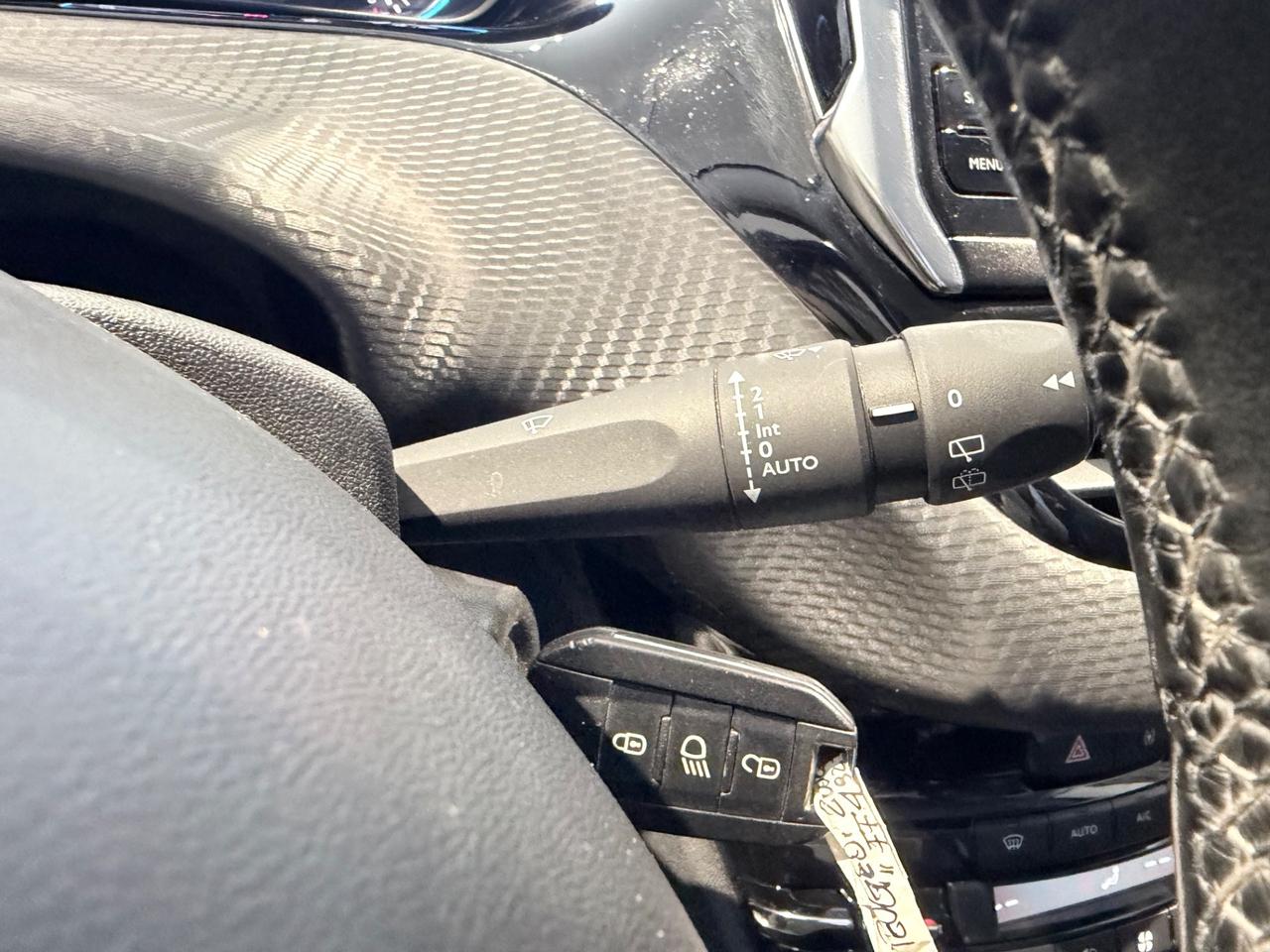 Peugeot 2008 - 2016 BlueHDi 100 Allure