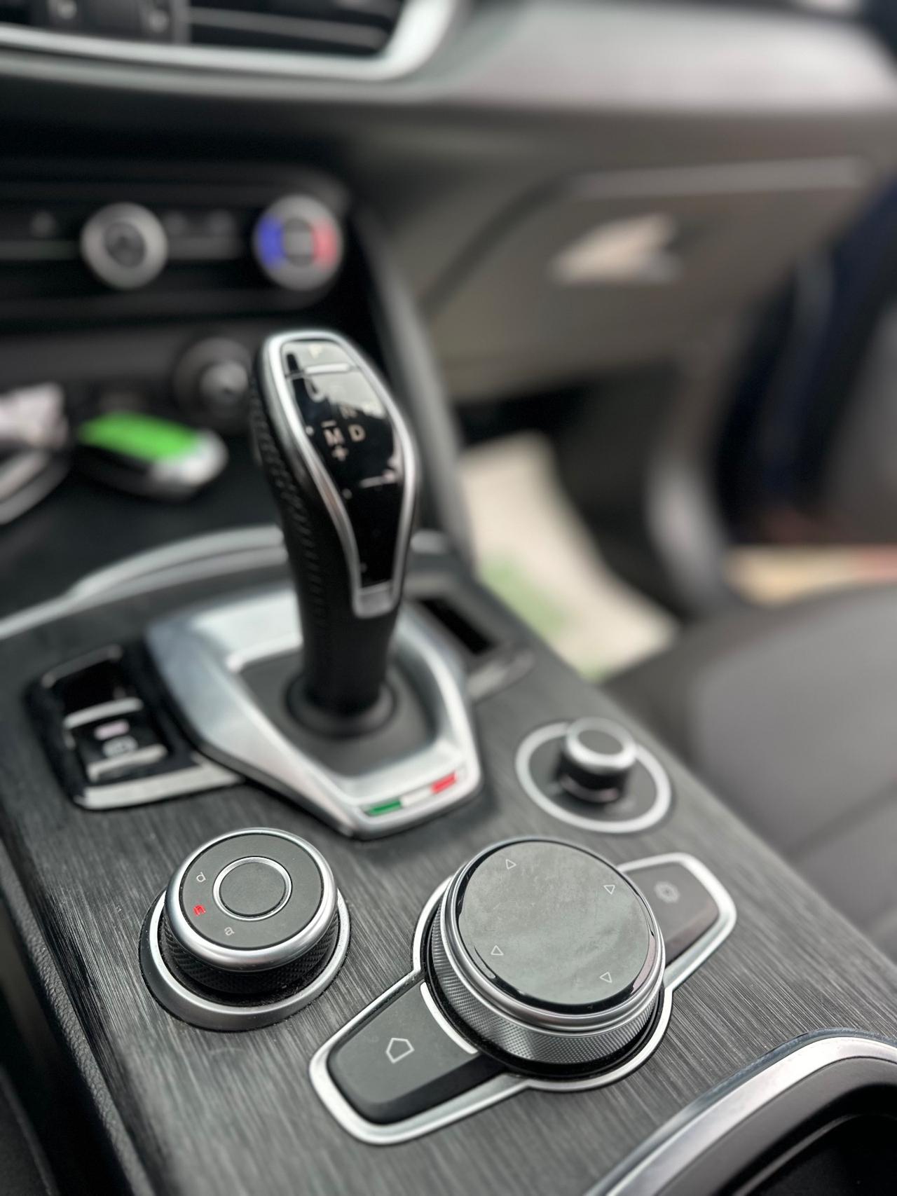 Alfa Romeo Stelvio 2.2 Turbodiesel 160 CV AT8 RWD Business