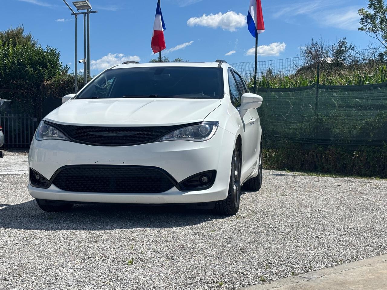 Chrysler Pacifica touring gpl full optional
