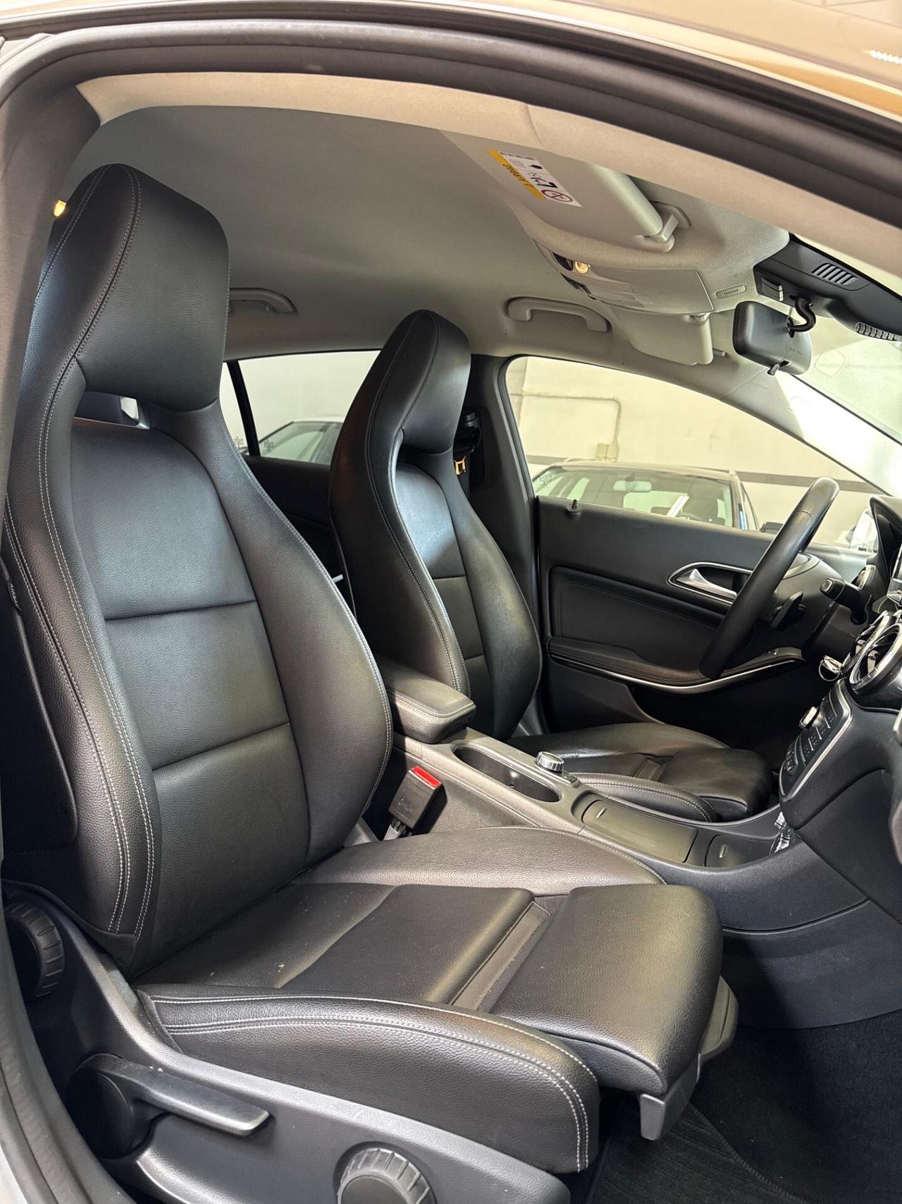 Mercedes-benz CLA 200 d Premium