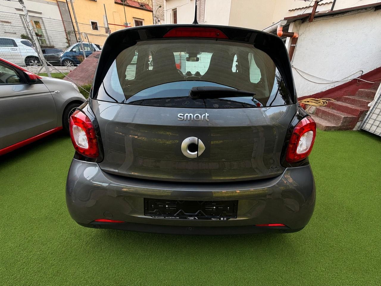 Smart ForFour 1.0 71 cv modello Prime