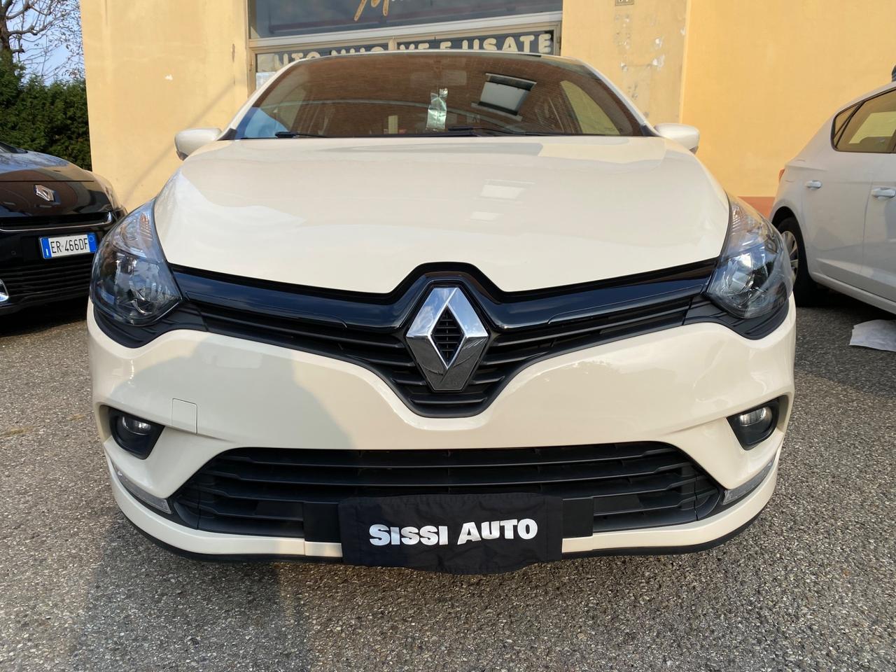Renault Clio 1.2 75CV 5 porte Life NEOPATENTATI!!!