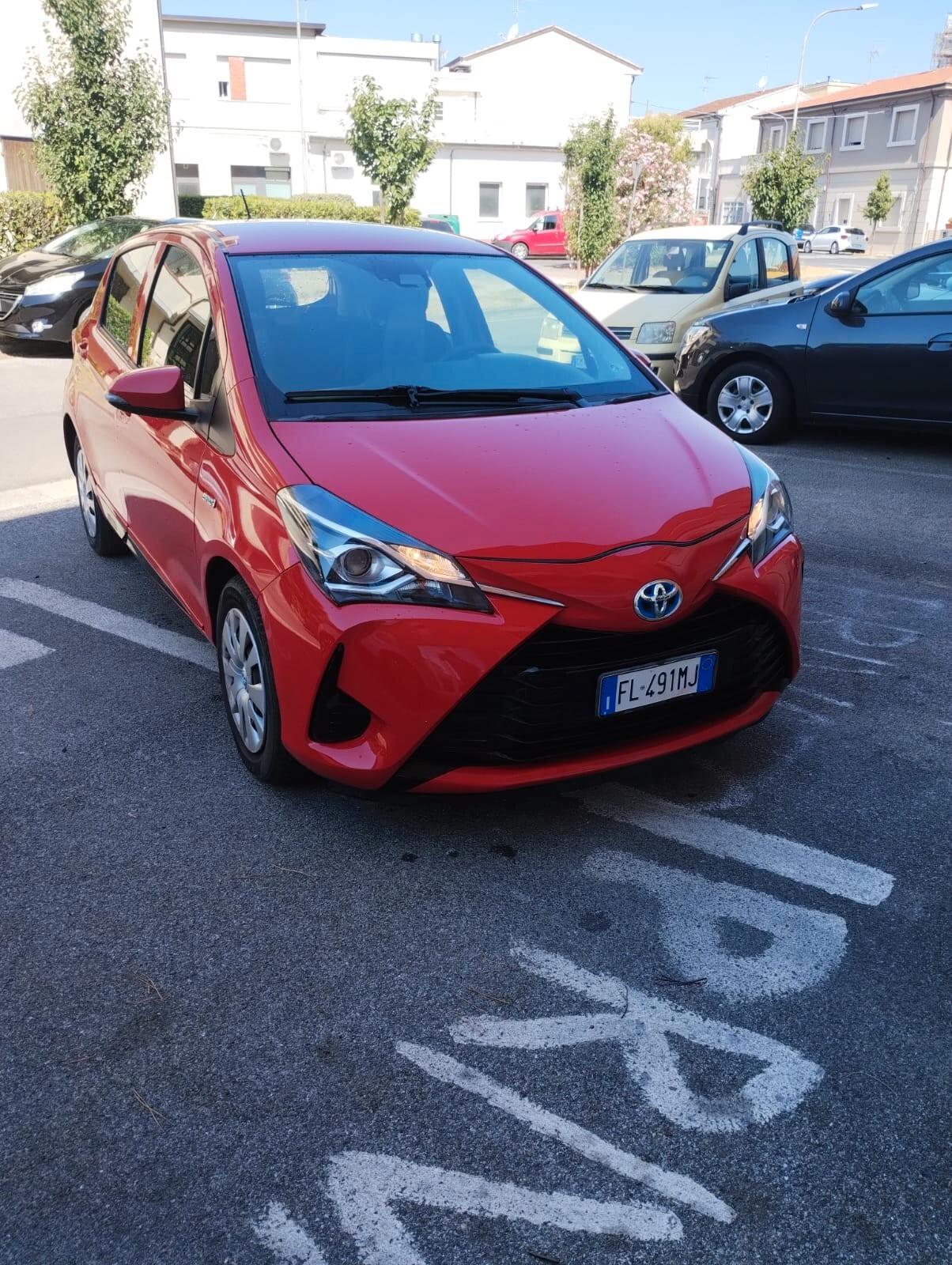 Toyota Yaris 1.5 Hybrid 5 porte Active