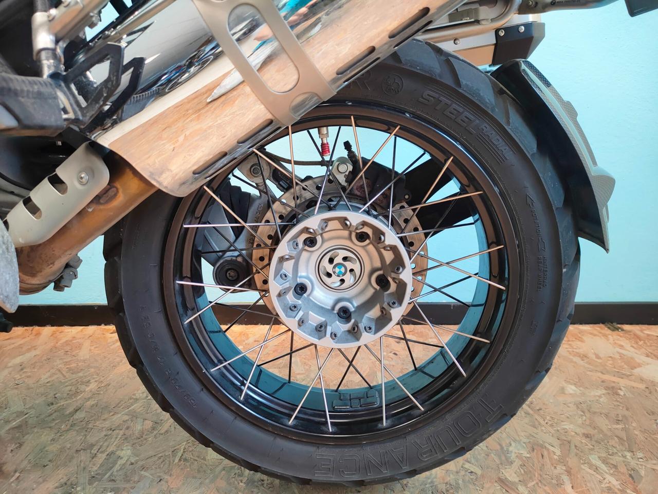 Bmw R 1200 GS Adventure con Tris valigie Alluminio