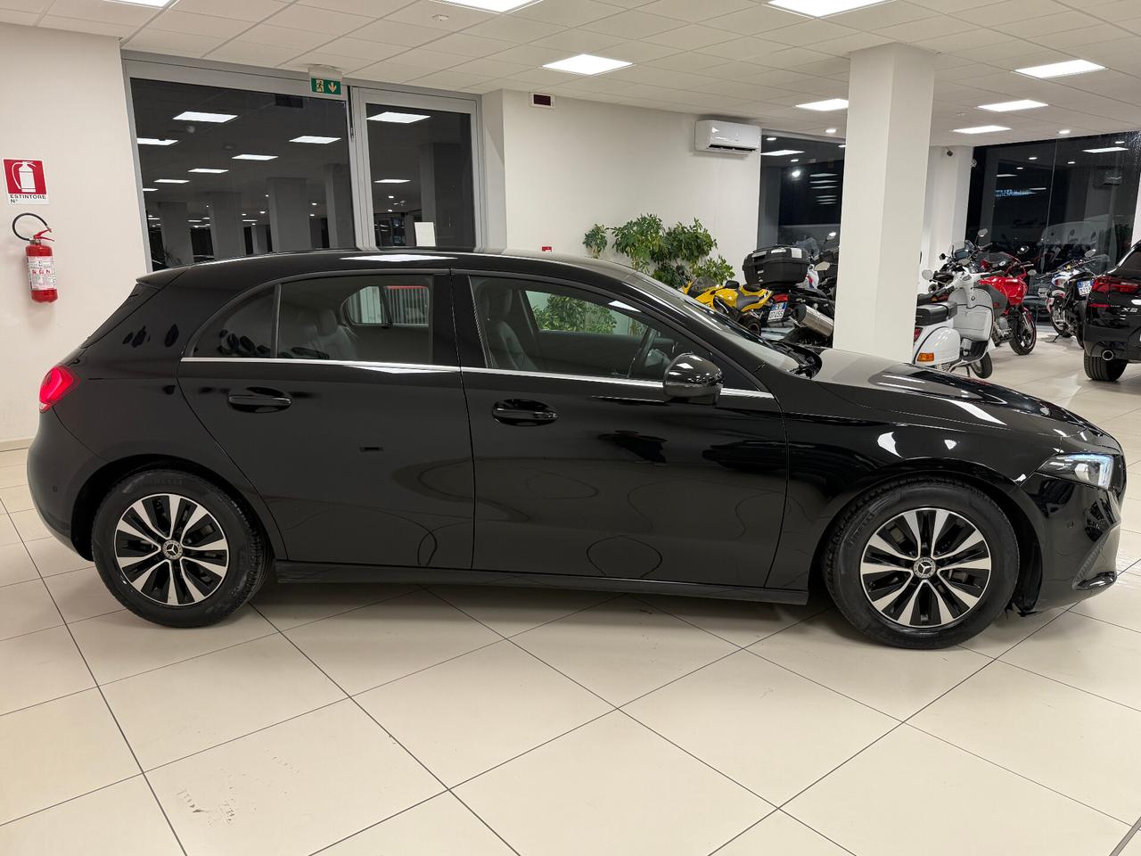 Mercedes-benz A 180 d Business 116CV - 2021