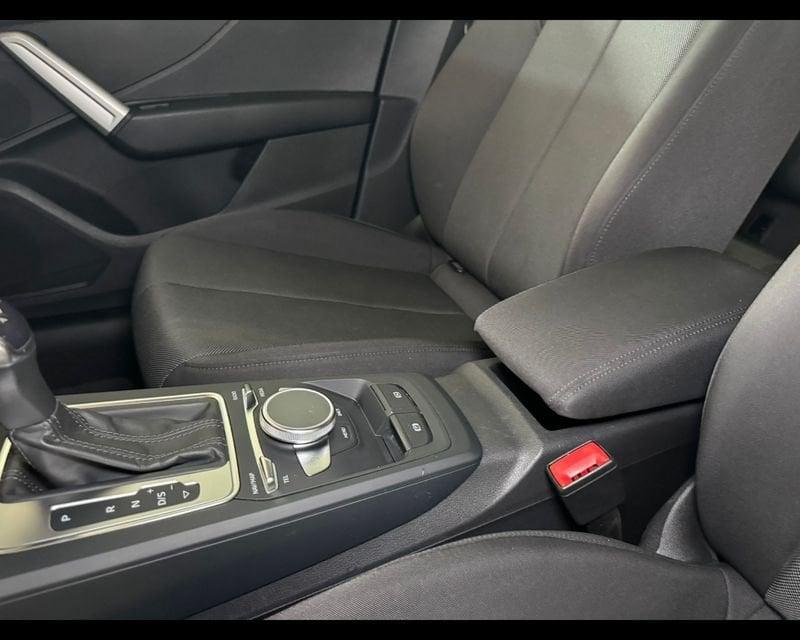 Audi Q2 30 TDI S tronic Business Advanced