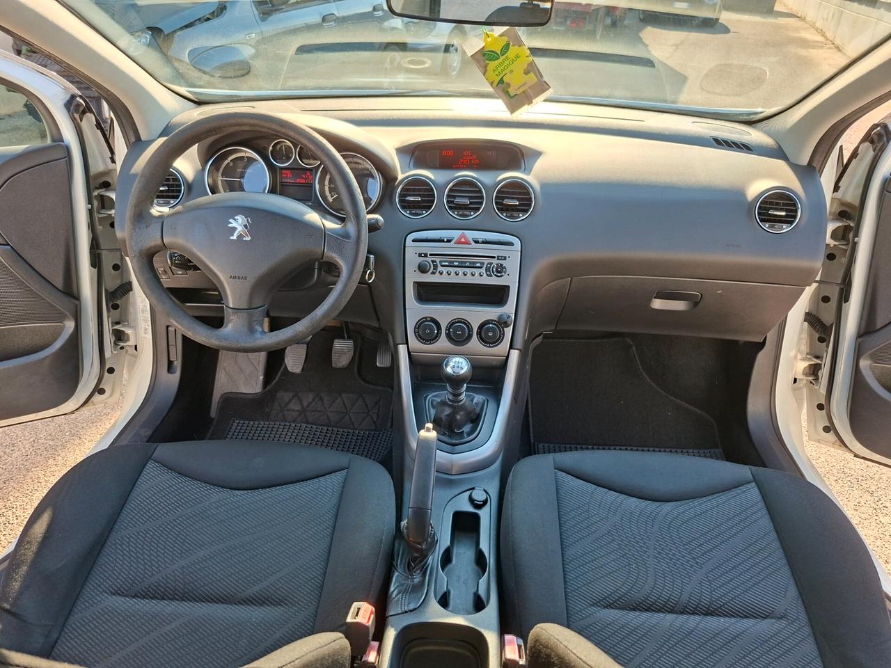Peugeot 308 1.6 8V e-HDi 112CV Stop&Start SW Business
