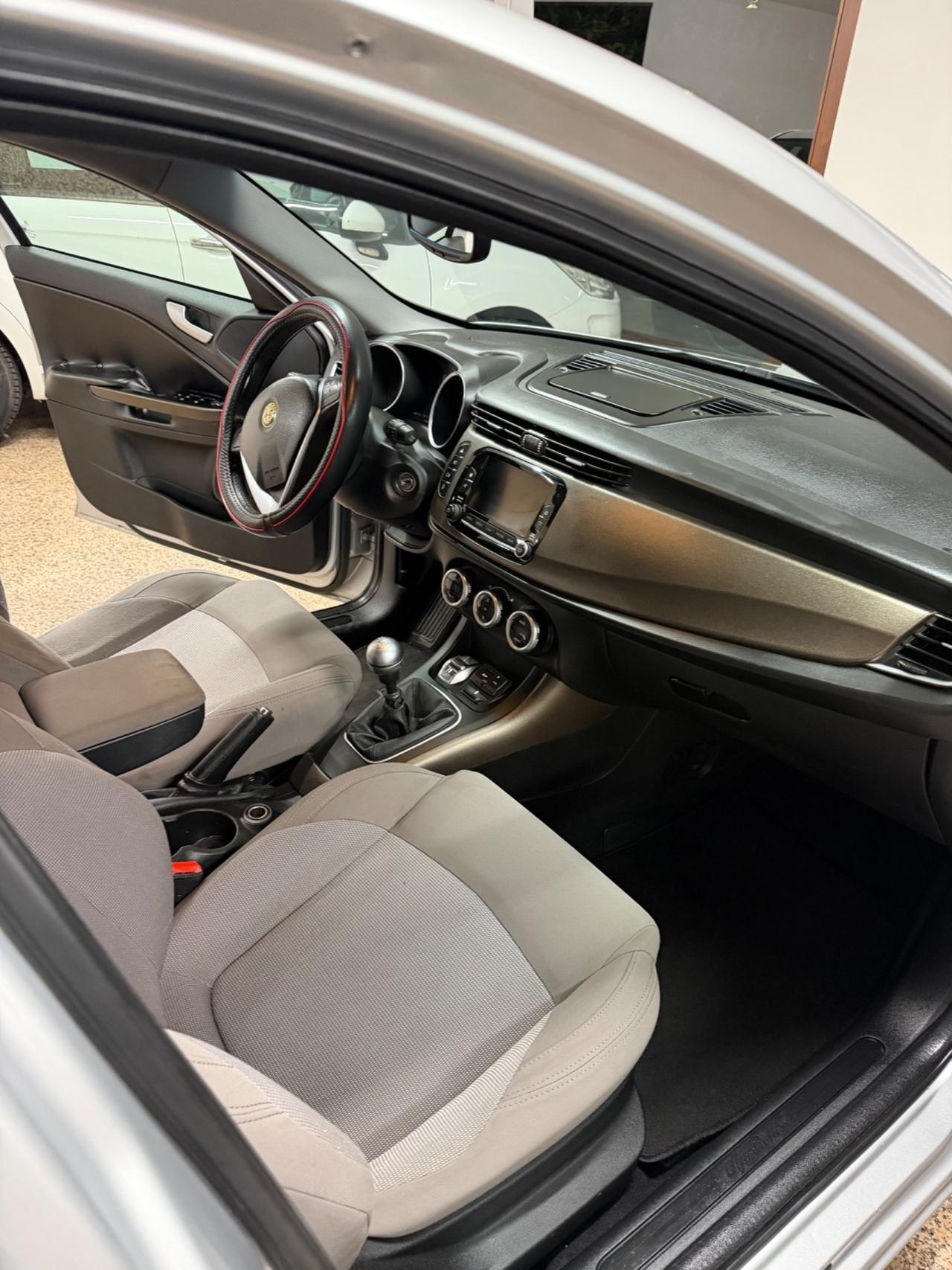 Alfa Romeo Giulietta 1.6 JTDm TCT 120 CV Business