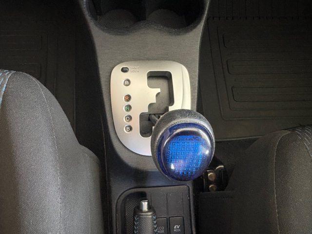 TOYOTA Yaris 1.5 Hybrid 5 porte AUTOMATICA OK NEOPATENTATI