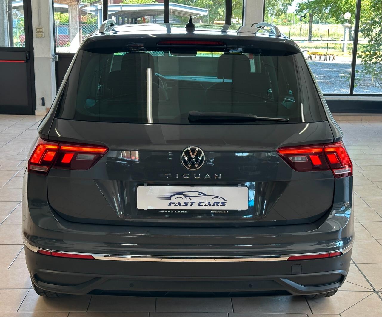 VOLKSWAGEN TIGUAN LIFE 2.0 TDI *CARPLAY*RADAR*LUCI*