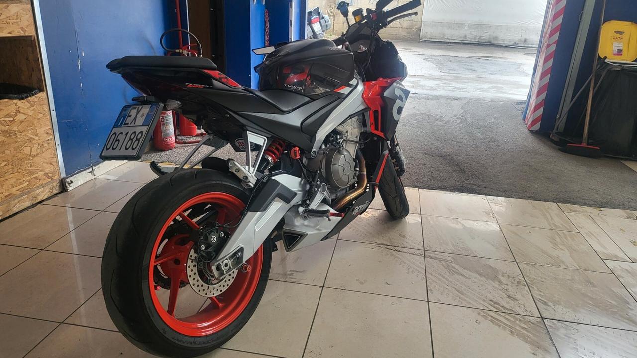 Aprilia Tuono 660