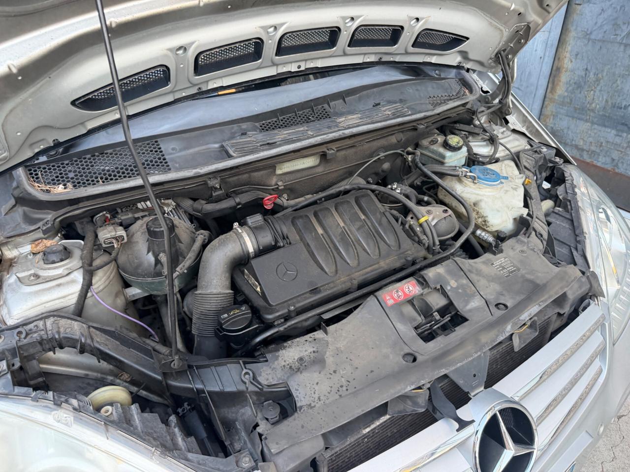 MERCEDES A180 CDI AVANGARDE EURO5