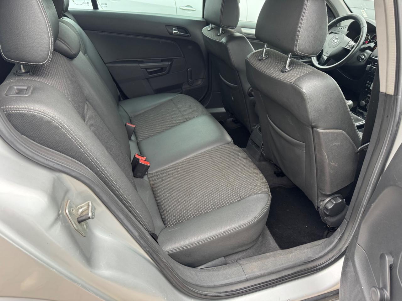 Opel Astra 1.7 CDTI 101CV 5 porte Cosmo