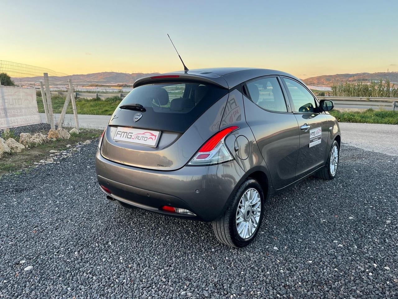 Lancia Ypsilon 1.2 69 CV 5 porte Gold