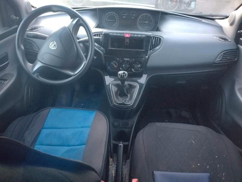 Lancia Ypsilon 1.3 MJT 16V 95 CV 5 porte S&S Silver