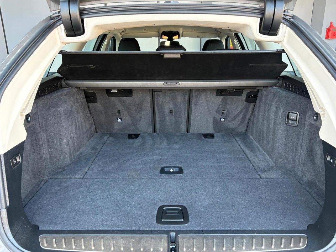 BMW 520 d Touring mhev 48V Business auto