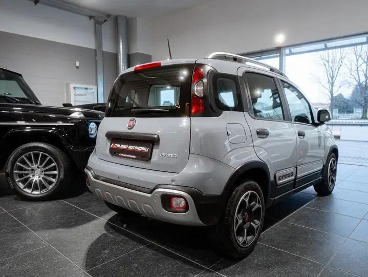 Fiat Panda Cross 1.0 FireFly Hybrid – Compatta, Robusta e Ibrida ️️