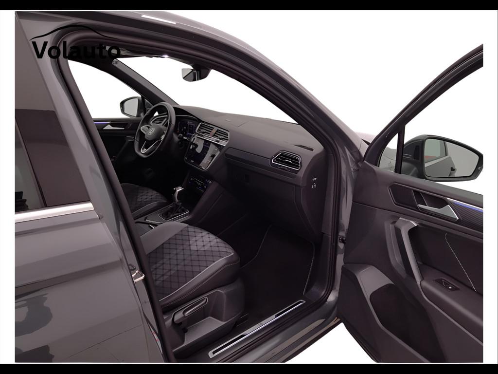VOLKSWAGEN Tiguan II 2021 - Tiguan 2.0 tdi R-Line 150cv dsg
