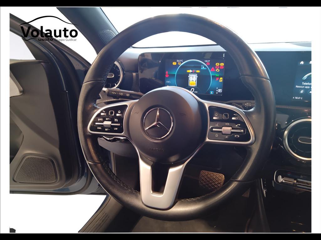 Mercedes-Benz Classe A - W177 2018 - A 180 d Sport auto